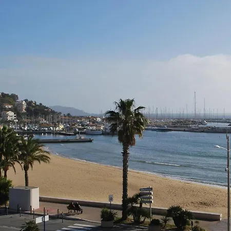 Le Lavandou: T2 4 Couchages Proche Avec Wifi - Fr-1-803-39